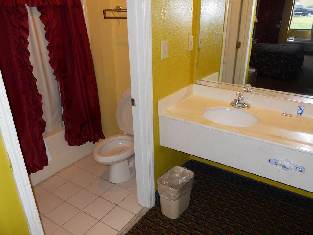 Quality Inn West Columbia - Cayce Room photo