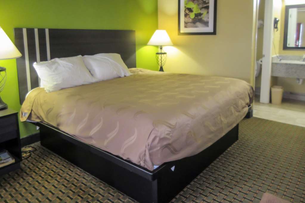 Quality Inn West Columbia - Cayce Room photo